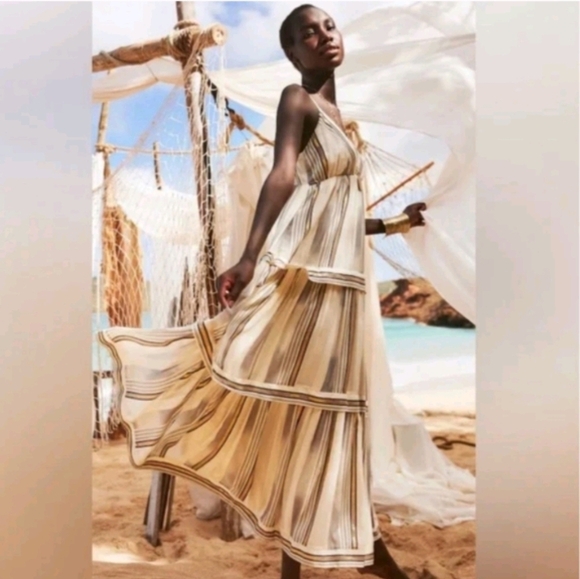 NWT Banana Republic Zephyr Maxi Dress Off White Gold Stripes x HBO Sz M Petite - Picture 1 of 9